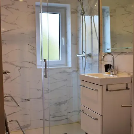 Appartement In Next To The For Families,wifi *